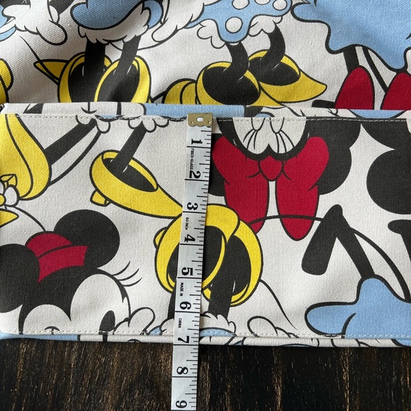 Disney Cream Canvas Tote Bag with one interior pocket. One size. New without Tag - Picture 7 of 9